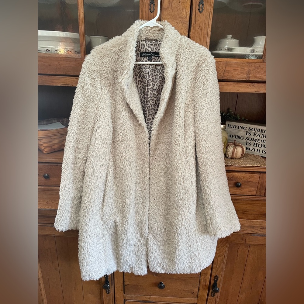Beautiful EUC-smoke free home. Teddy bear coat.